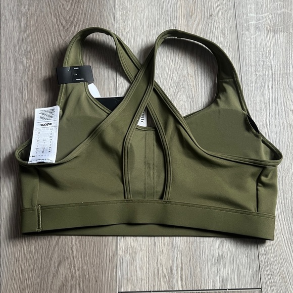 NWT Adidas Green Performance Criss Cross Back Sports Bra Size Small A-C Cup - Picture 3 of 5